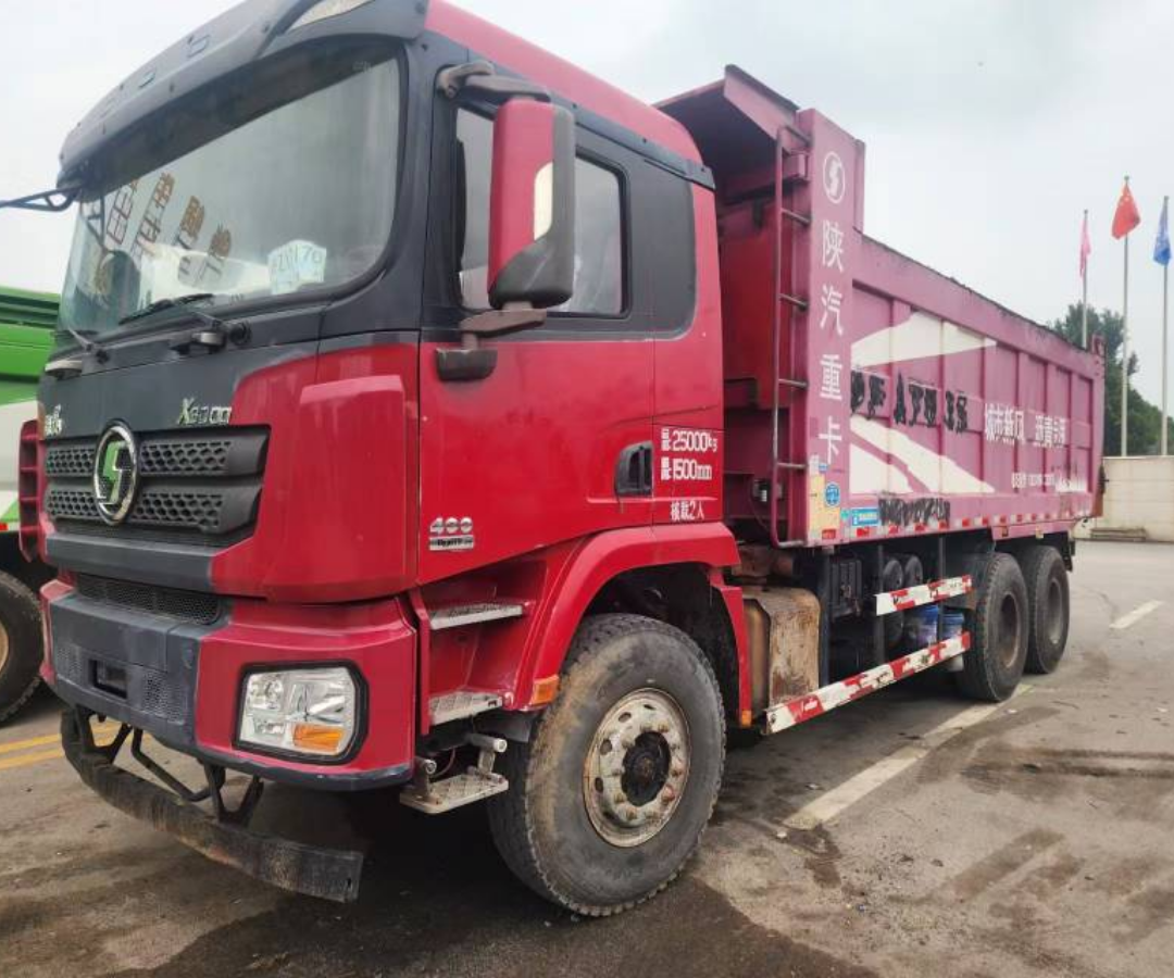 陕汽 德龙X3000 400马力 6×4 自卸车