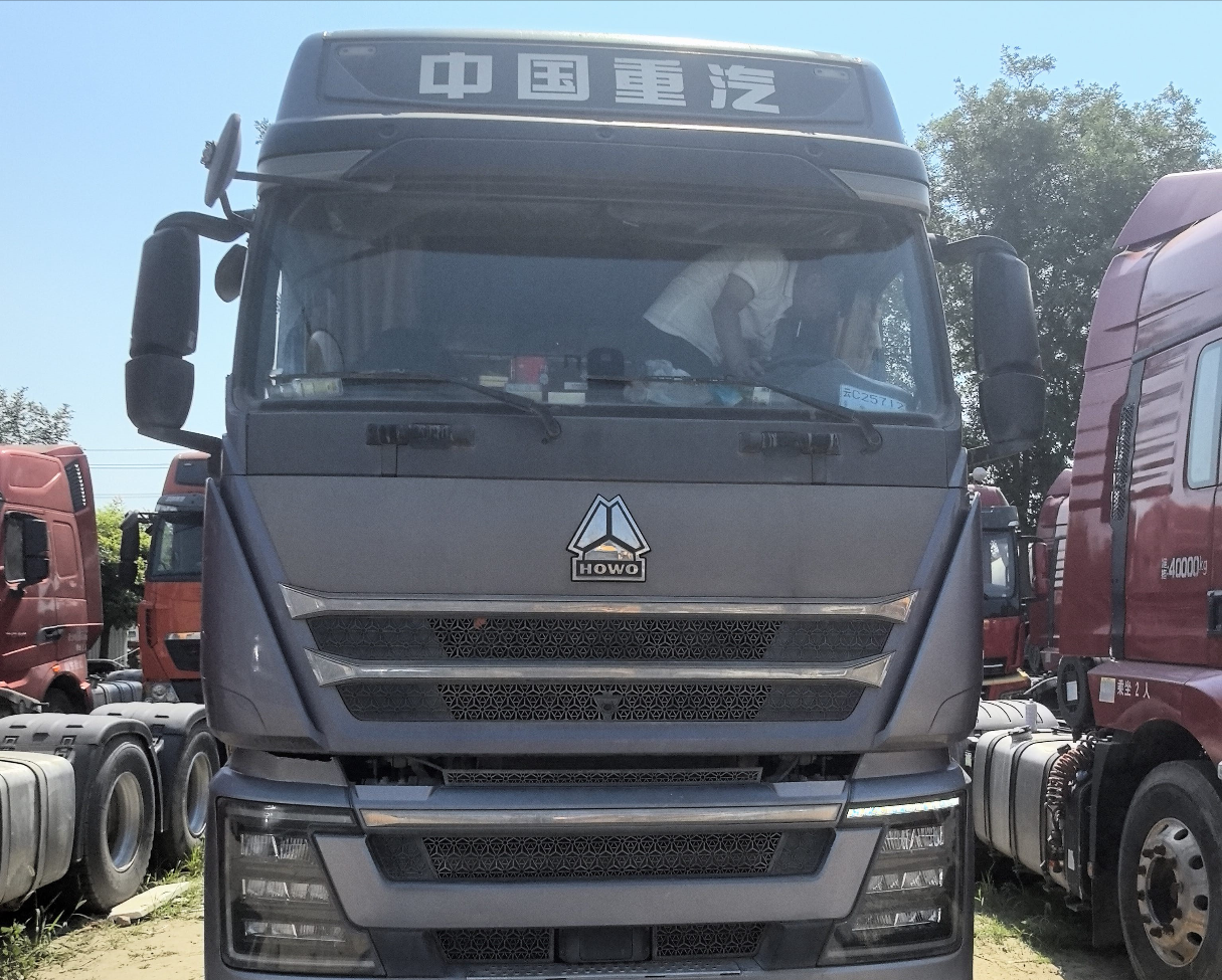 重汽豪沃 HOWO T7H 540马力 6×4 牵引车