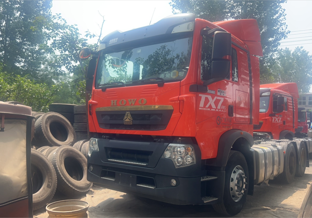 重汽豪沃 HOWO TX7 460马力 6×4 牵引车