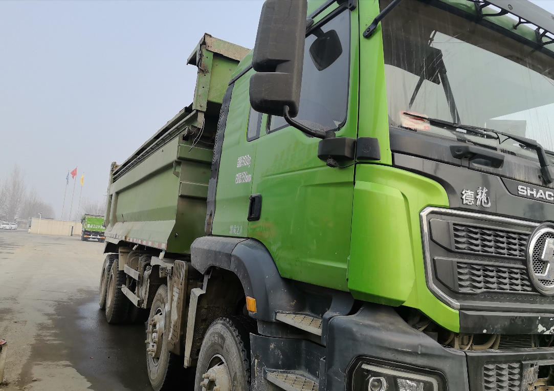 陕汽 德龙M3000S 430马力 8×4 自卸车 2