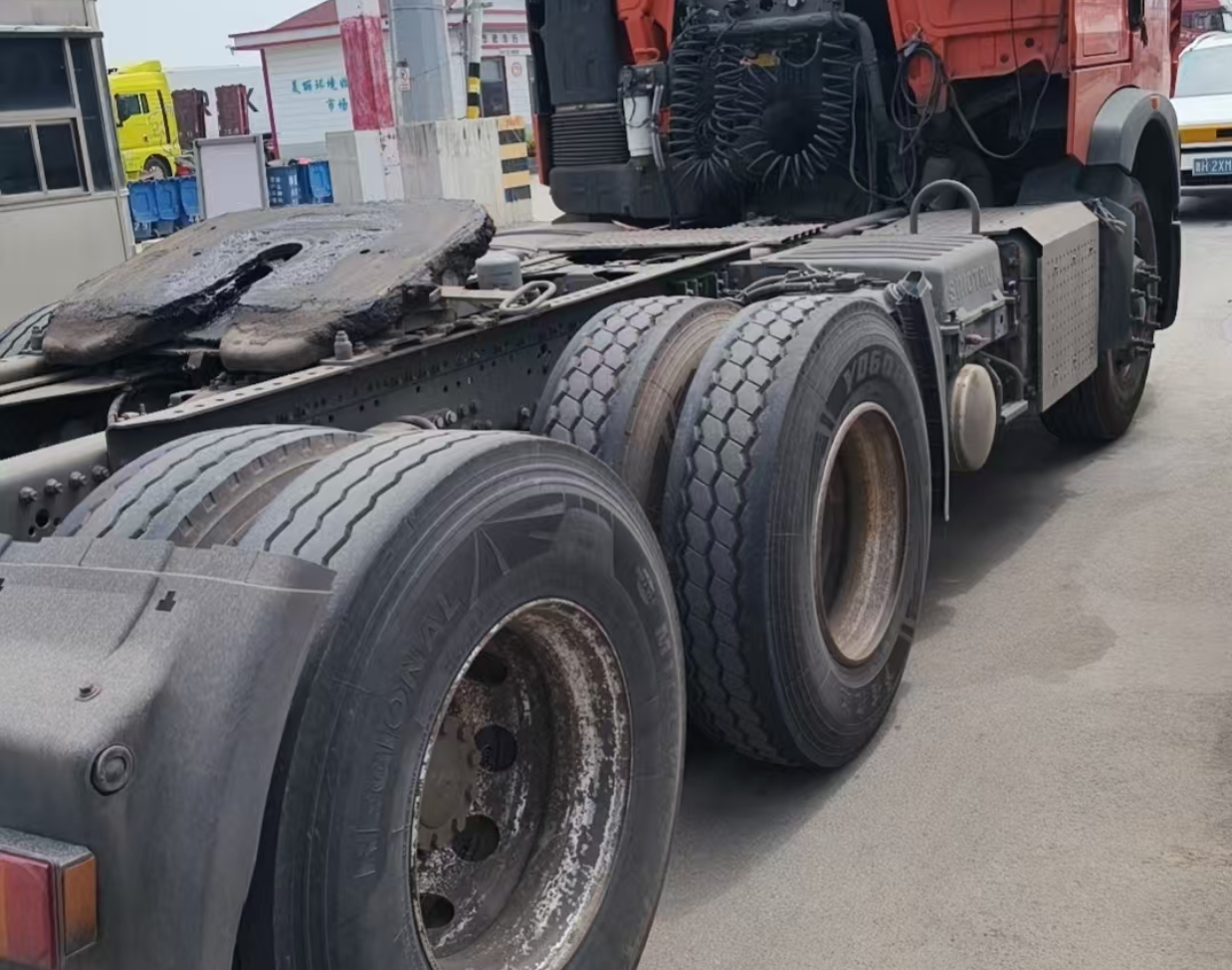 重汽豪沃 HOWO TX7 460马力 6×4 牵引车 2