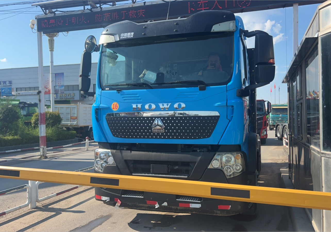 重汽豪沃 HOWO TX7 480马力 6×4 牵引车