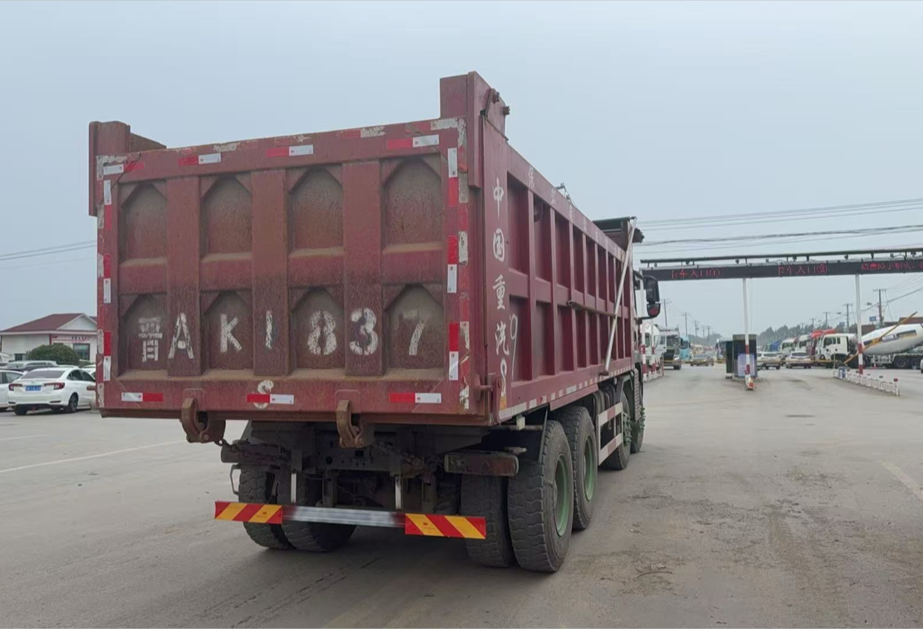 重汽豪沃 HOWO TX 460马力 8×4 自卸车 2