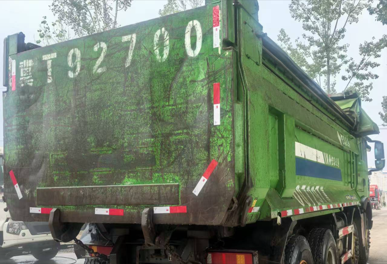 重汽豪沃 HOWO TX 440马力 8×4 自卸车 2