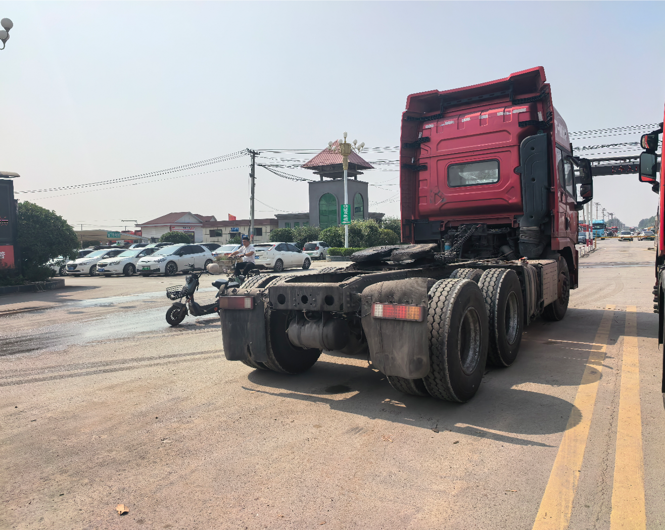 陕汽 德龙X5000 480马力 6×4 牵引车 2