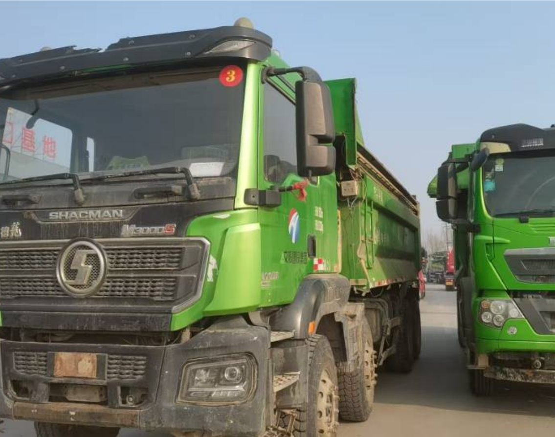 陕汽 德龙M3000S 400马力 8×4 自卸车