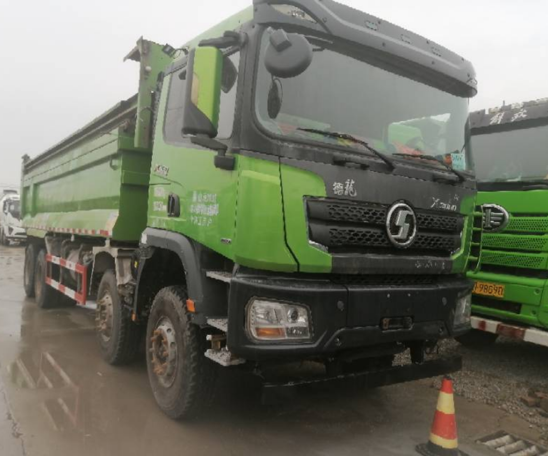 陕汽 德龙X3000 430马力 8×4 自卸车