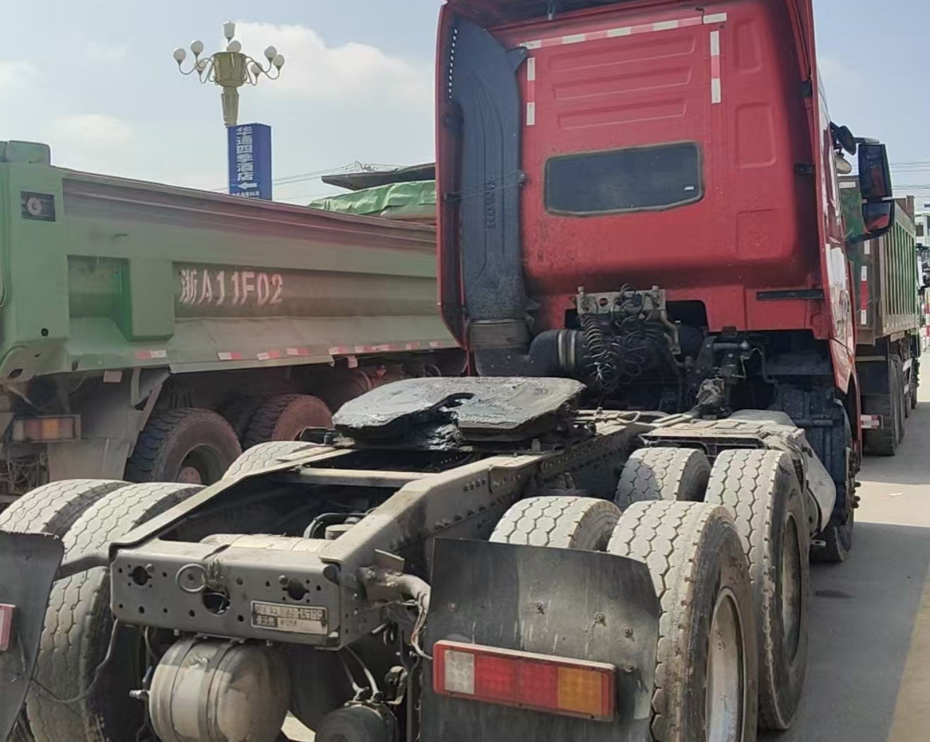 重汽豪沃 HOWO T7H 500马力 6×4 牵引车 2