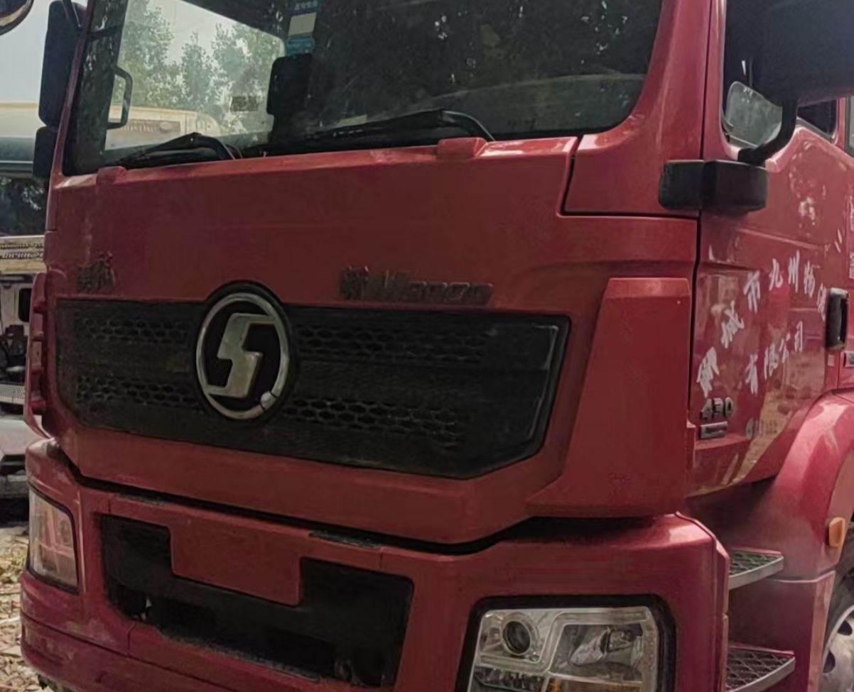 陕汽 德龙新M3000 430马力 6×4 牵引车