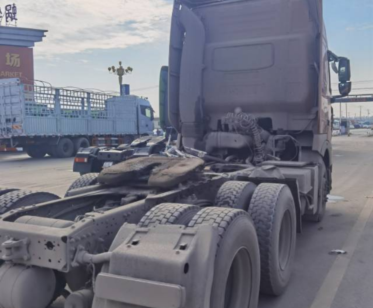 重汽豪沃 HOWO TH7 540马力 6×4 牵引车 2