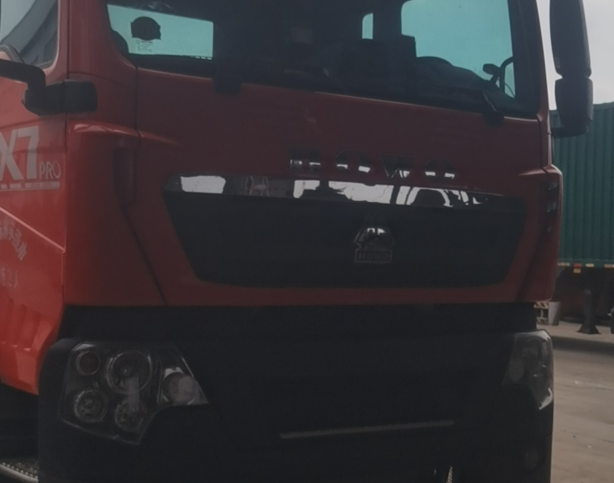 重汽豪沃 HOWO TX 490马力 6×4 牵引车 2