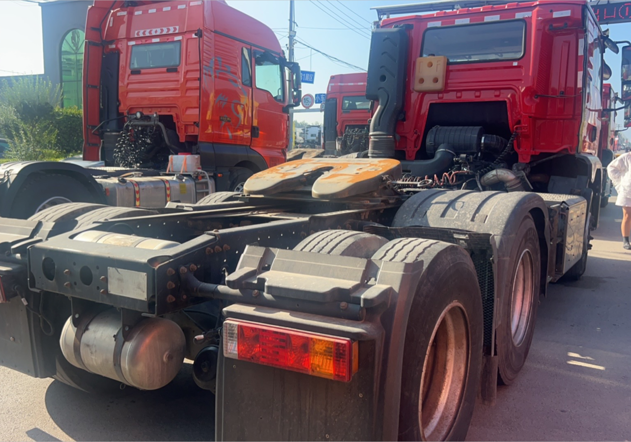 陕汽 德龙M3000S 460马力 6×4 牵引车 2