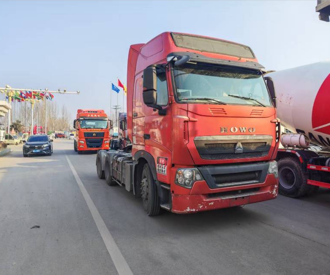 重汽豪沃 HOWO T7H 540马力 6×4 牵引车