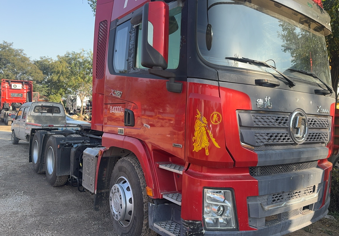 陕汽 德龙X3000 460马力 6×4 牵引车