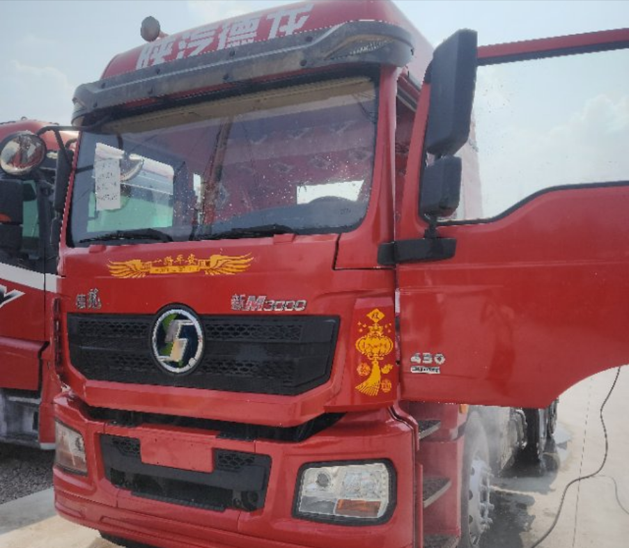 陕汽 德龙新M3000 430马力 6×4 牵引车