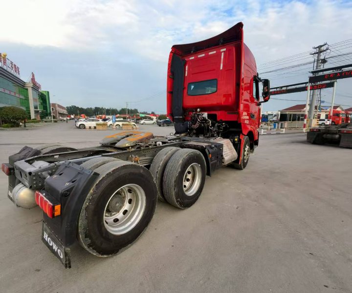 重汽豪沃 HOWO TH7 500马力 6×4 牵引车 2