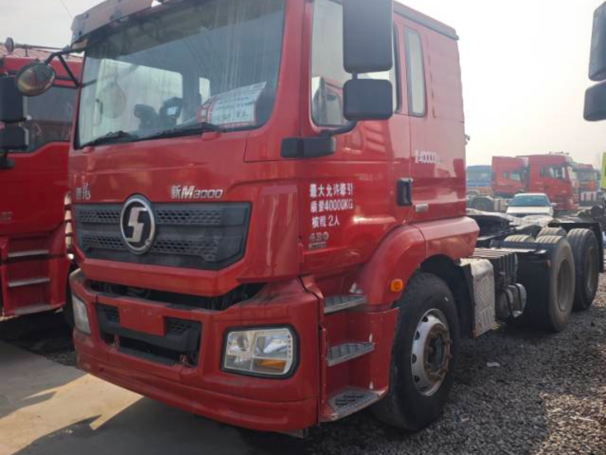 陕汽 德龙新M3000 460马力 6×4 牵引车