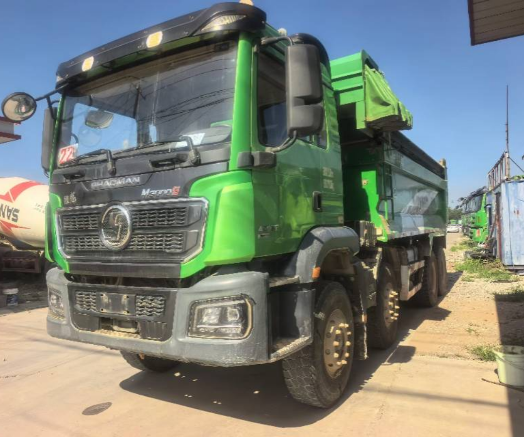 陕汽 德龙M3000S 400马力 8×4 自卸车