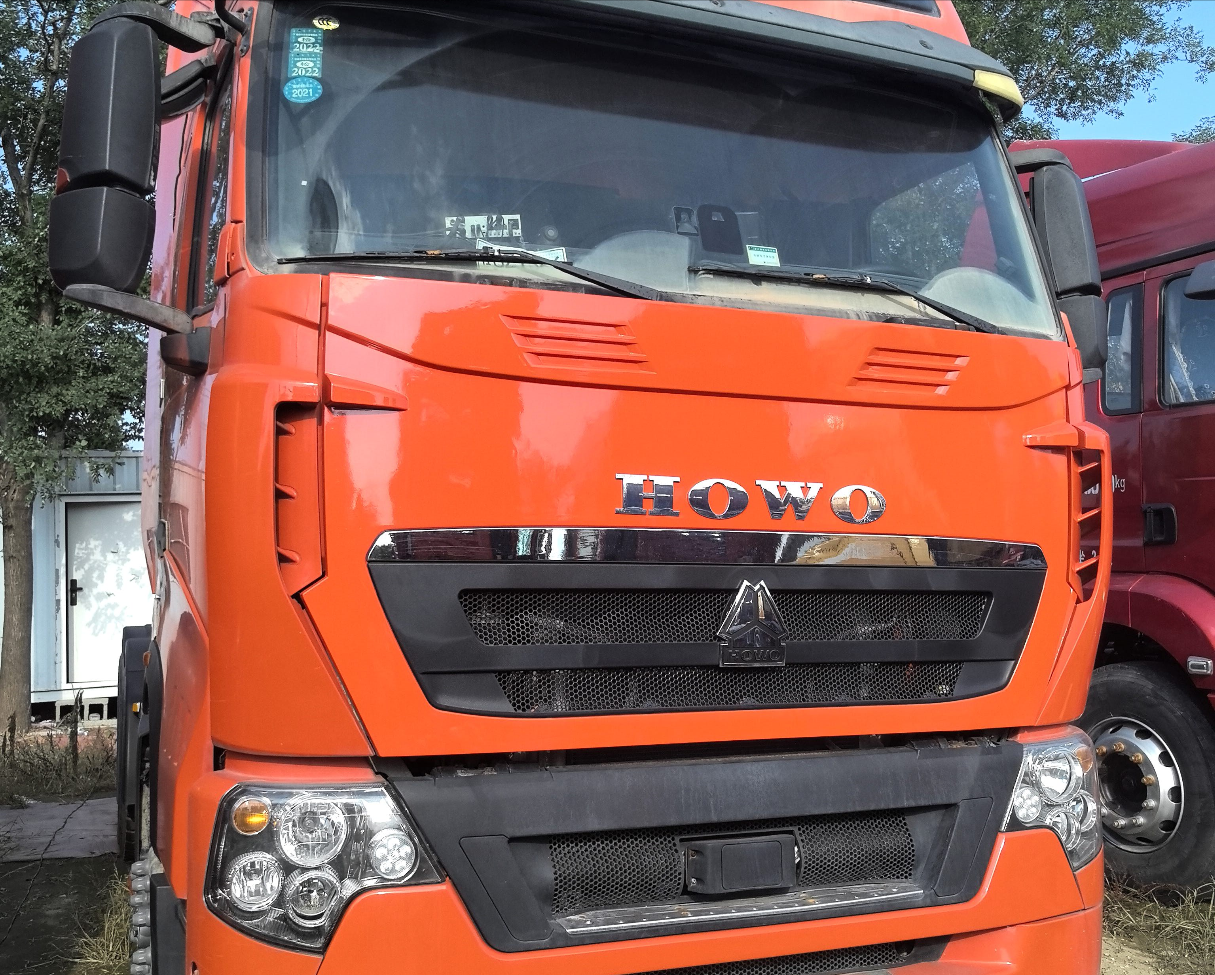重汽豪沃 其他车系 540马力 6×4 牵引车 2