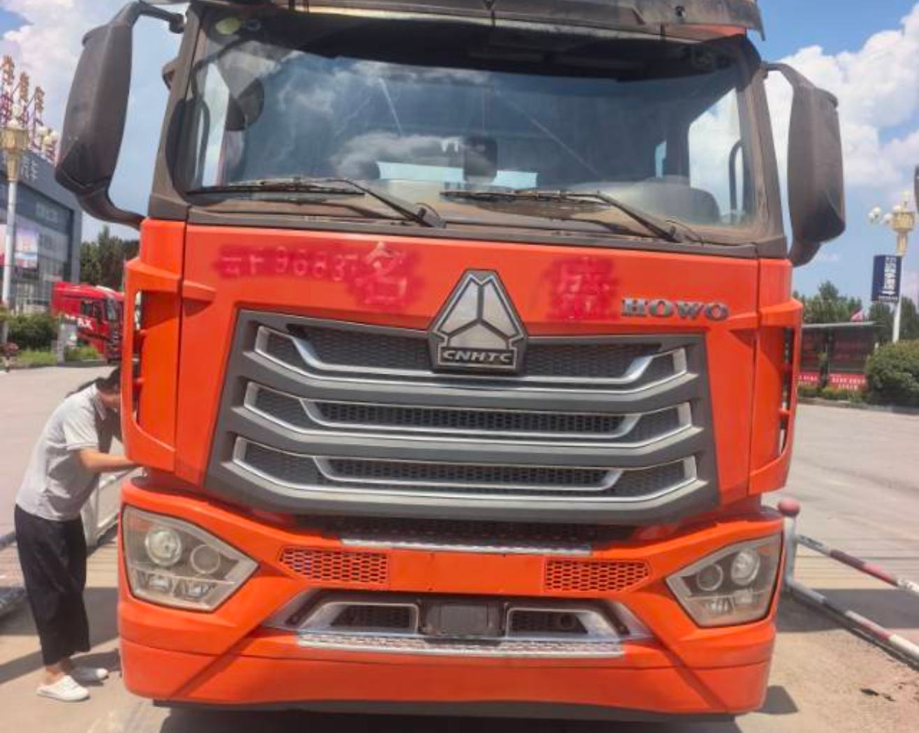 重汽豪沃 HOWO N7W 460马力 6×4 牵引车