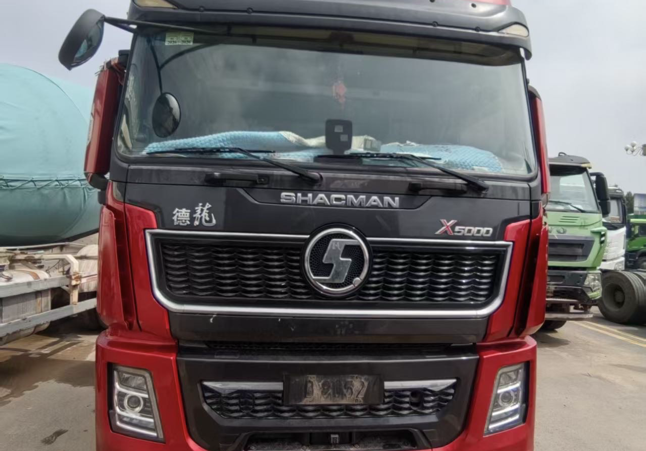 陕汽 德龙X5000 480马力 6×4 牵引车 2