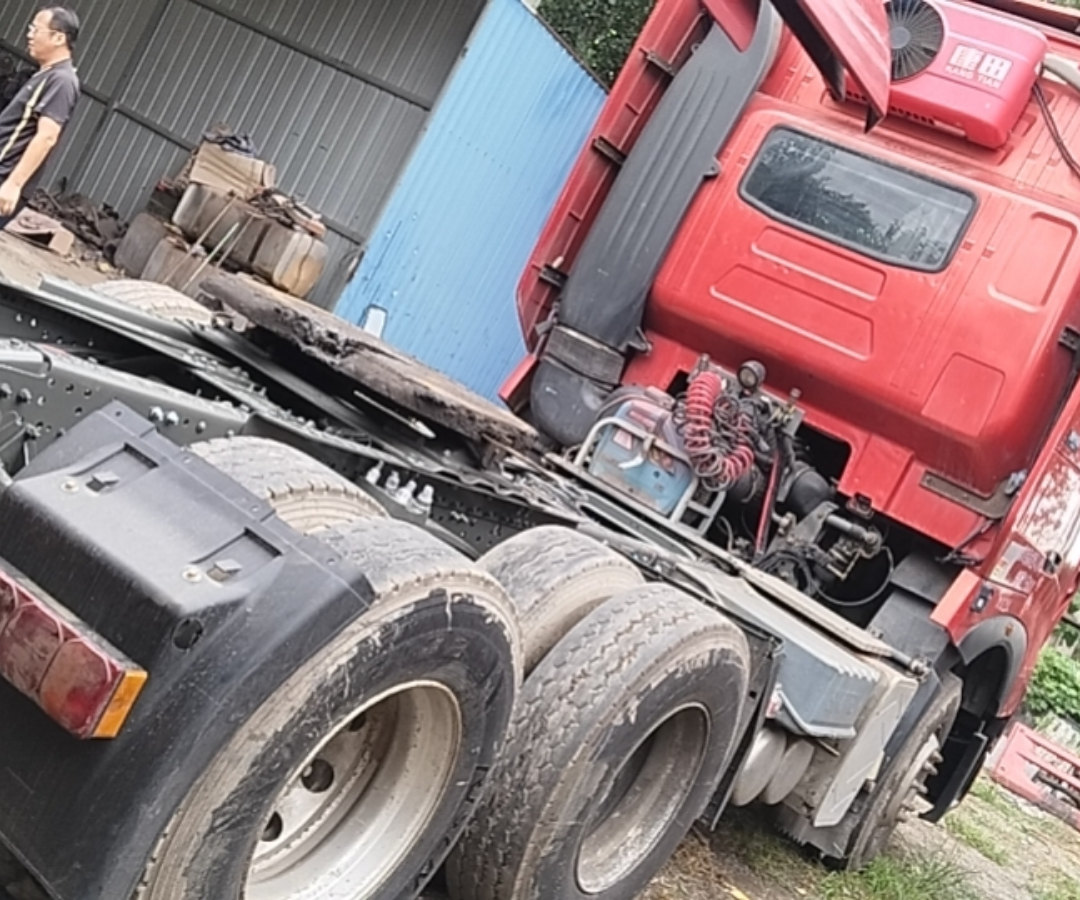 重汽豪沃 HOWO T7H 540马力 6×4 牵引车 2