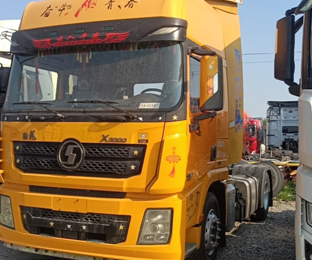 陕汽 德龙X3000 480马力 4×2 牵引车