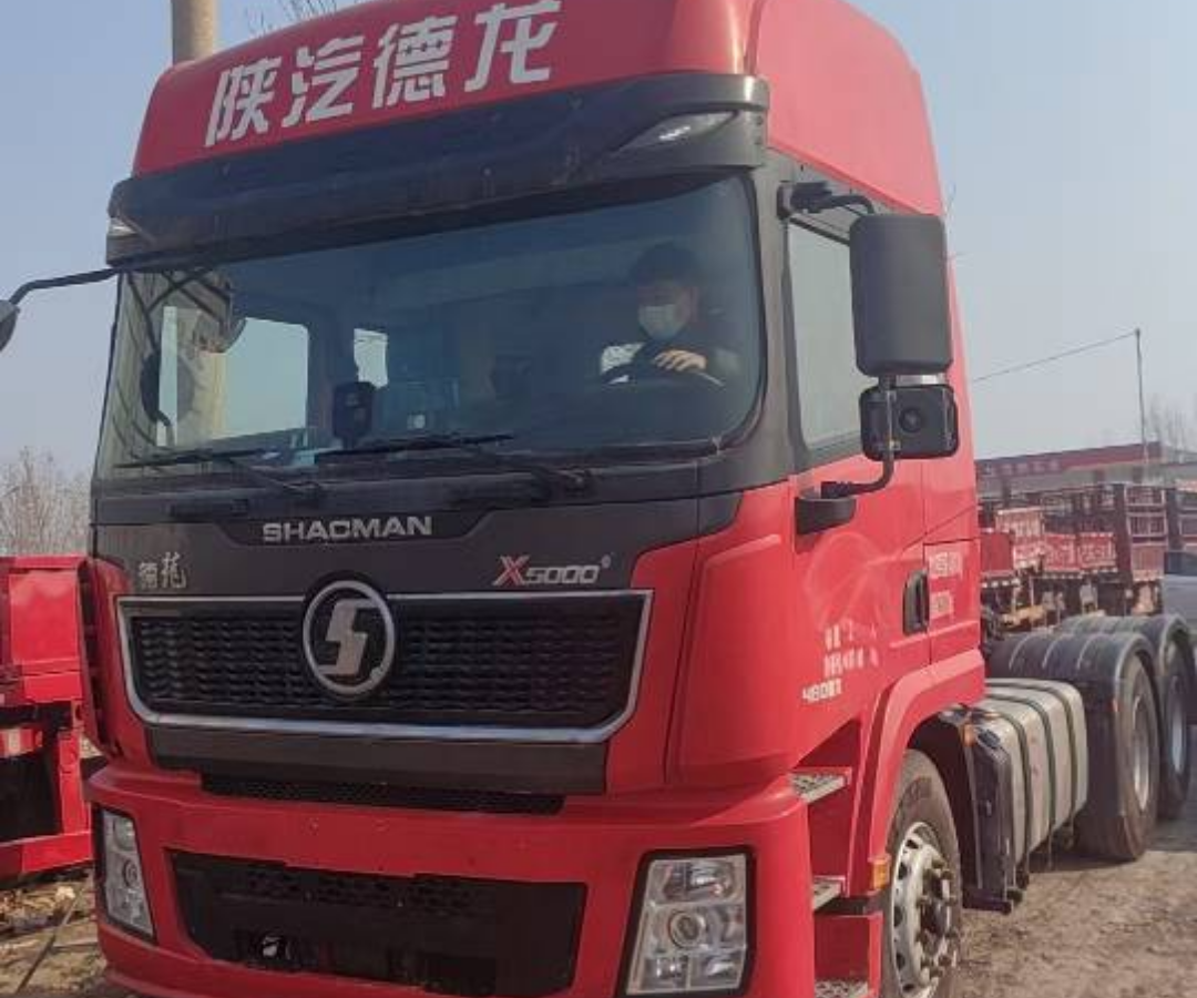 陕汽 德龙X5000 480马力 6×4 牵引车 2