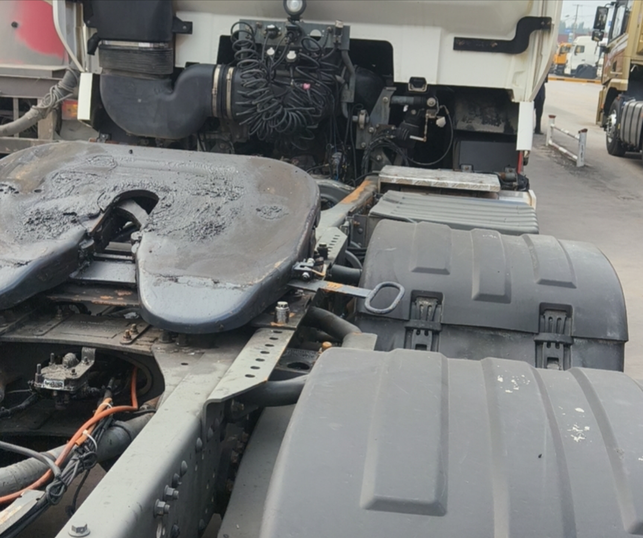 重汽豪沃 HOWO T7H 540马力 6×4 牵引车 2