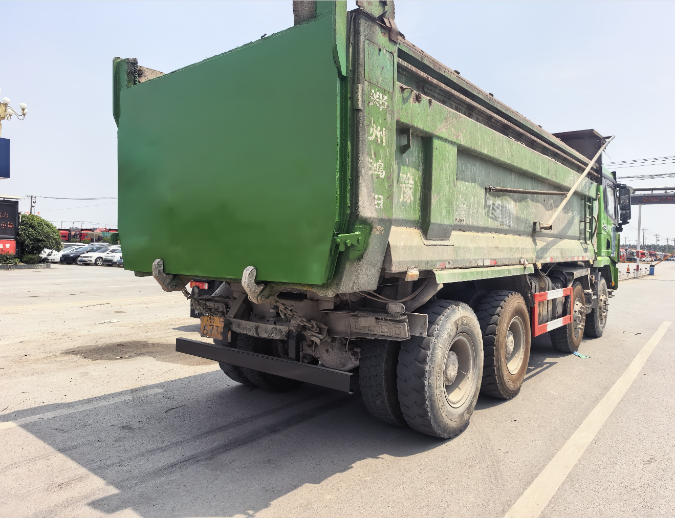 陕汽 德龙X3000 430马力 8×4 自卸车 2