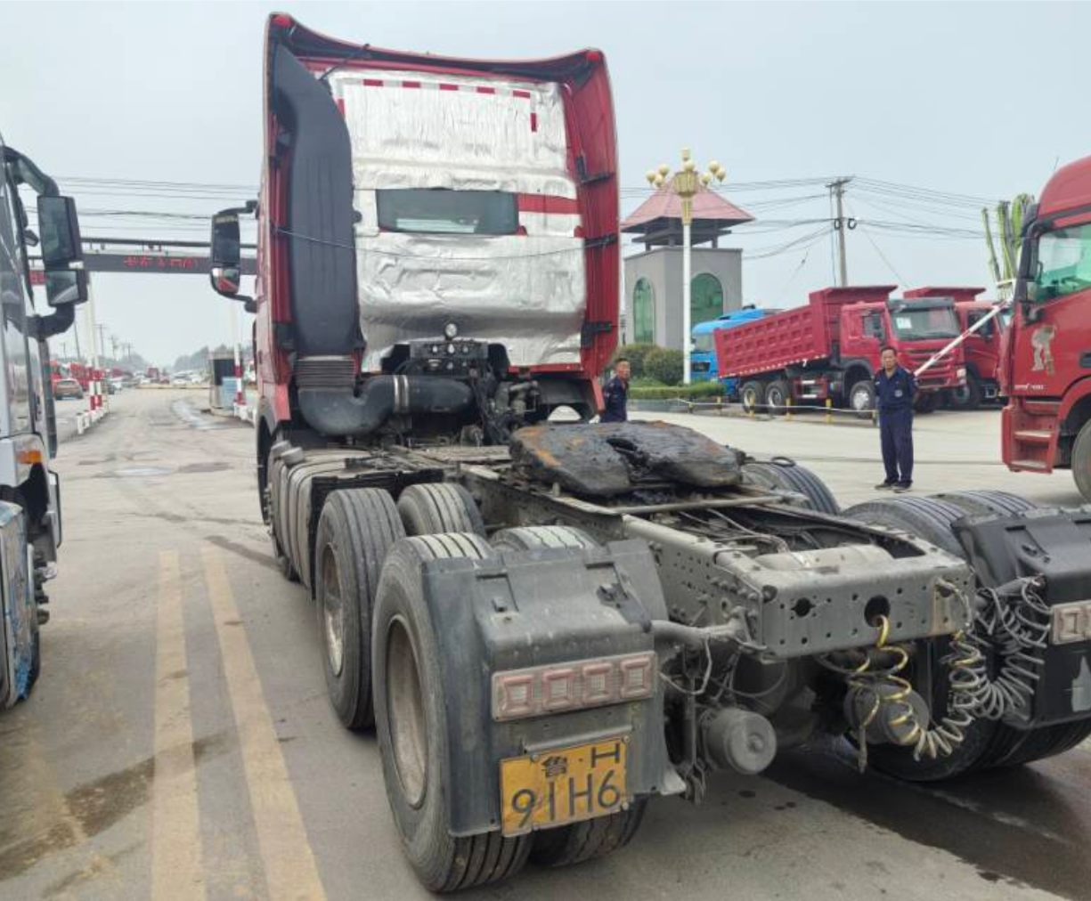 重汽豪沃 HOWO T7H 440马力 6×4 牵引车 2