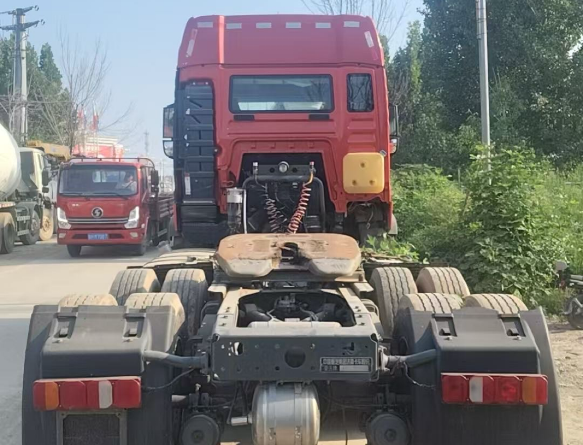 重汽豪沃 HOWO TX 460马力 6×4 牵引车 2