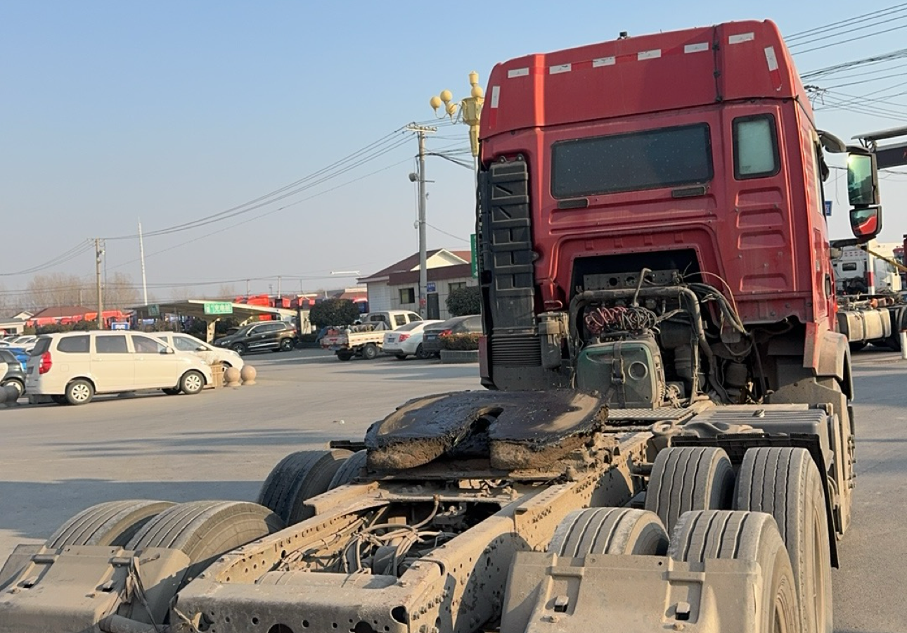 重汽豪沃 HOWO TX 460马力 6×4 牵引车 2
