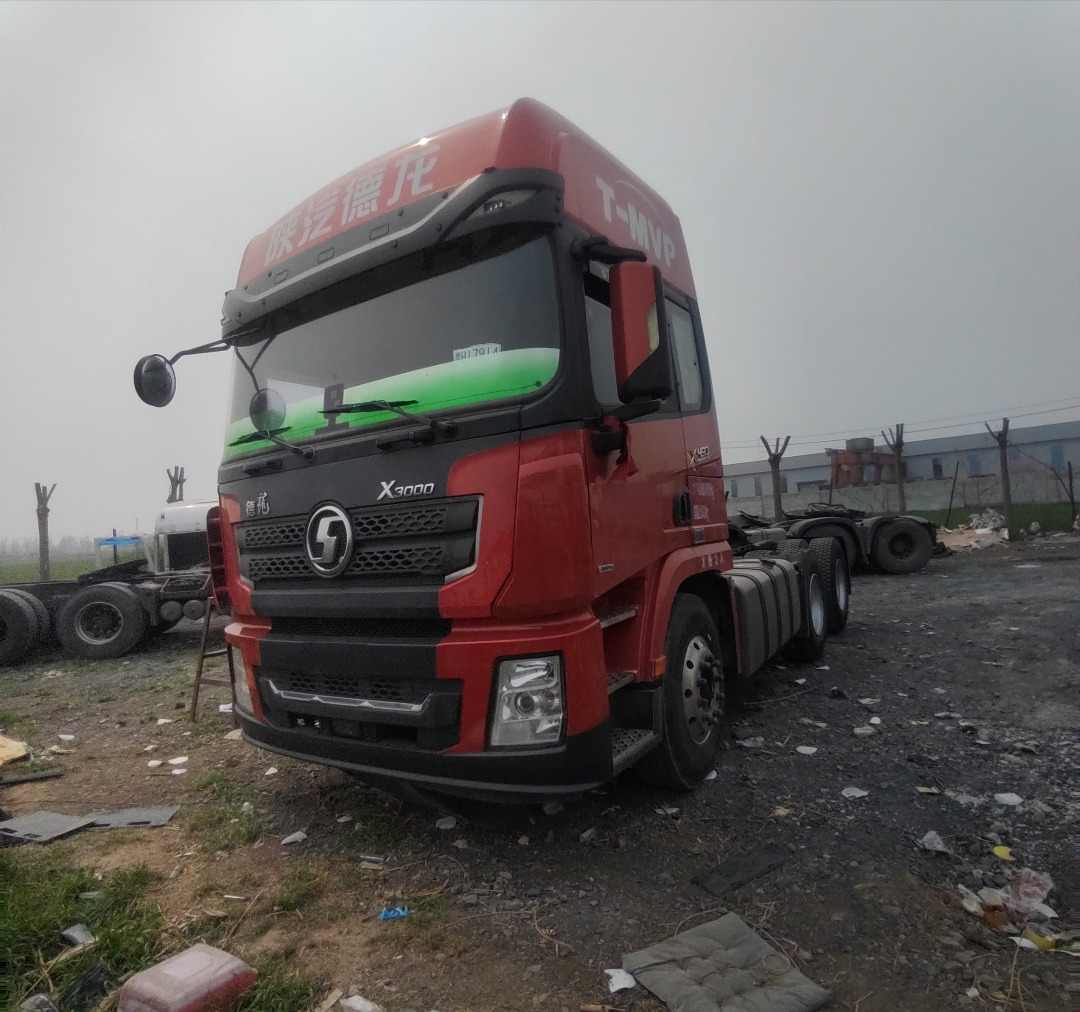 陕汽 德龙X3000 490马力 6×4 牵引车