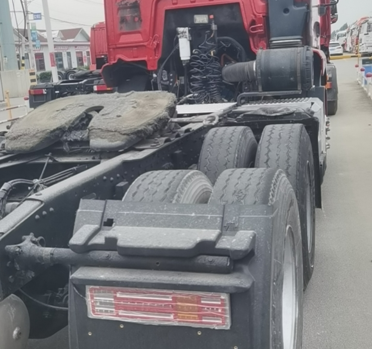 陕汽 德龙新M3000 430马力 6×4 牵引车 2
