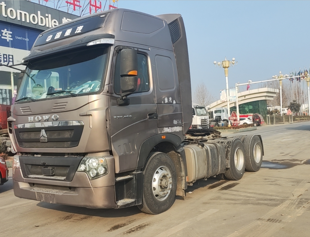 重汽豪沃 HOWO TH7 460马力 8×2 牵引车
