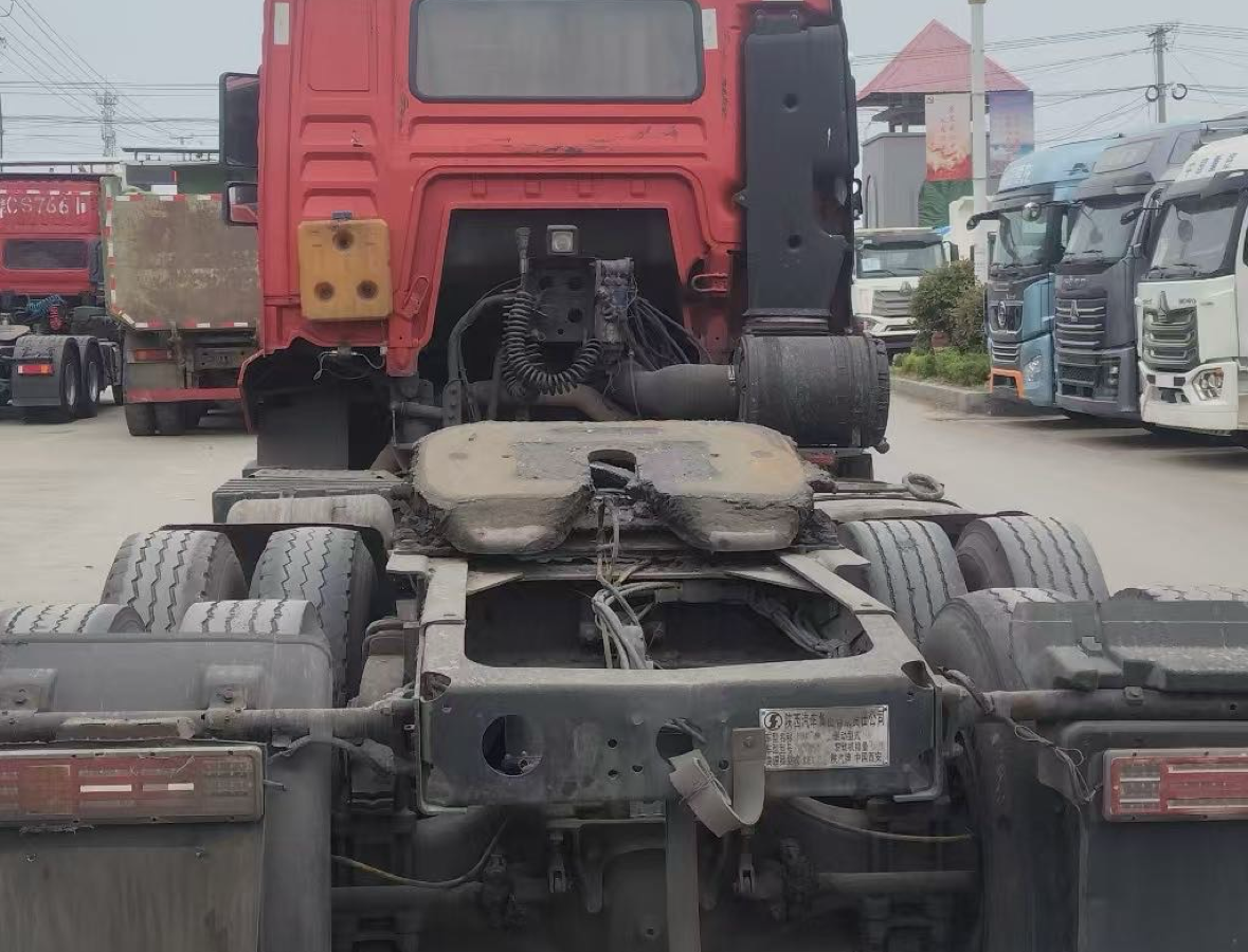陕汽 德龙M3000S 460马力 6×4 牵引车 2