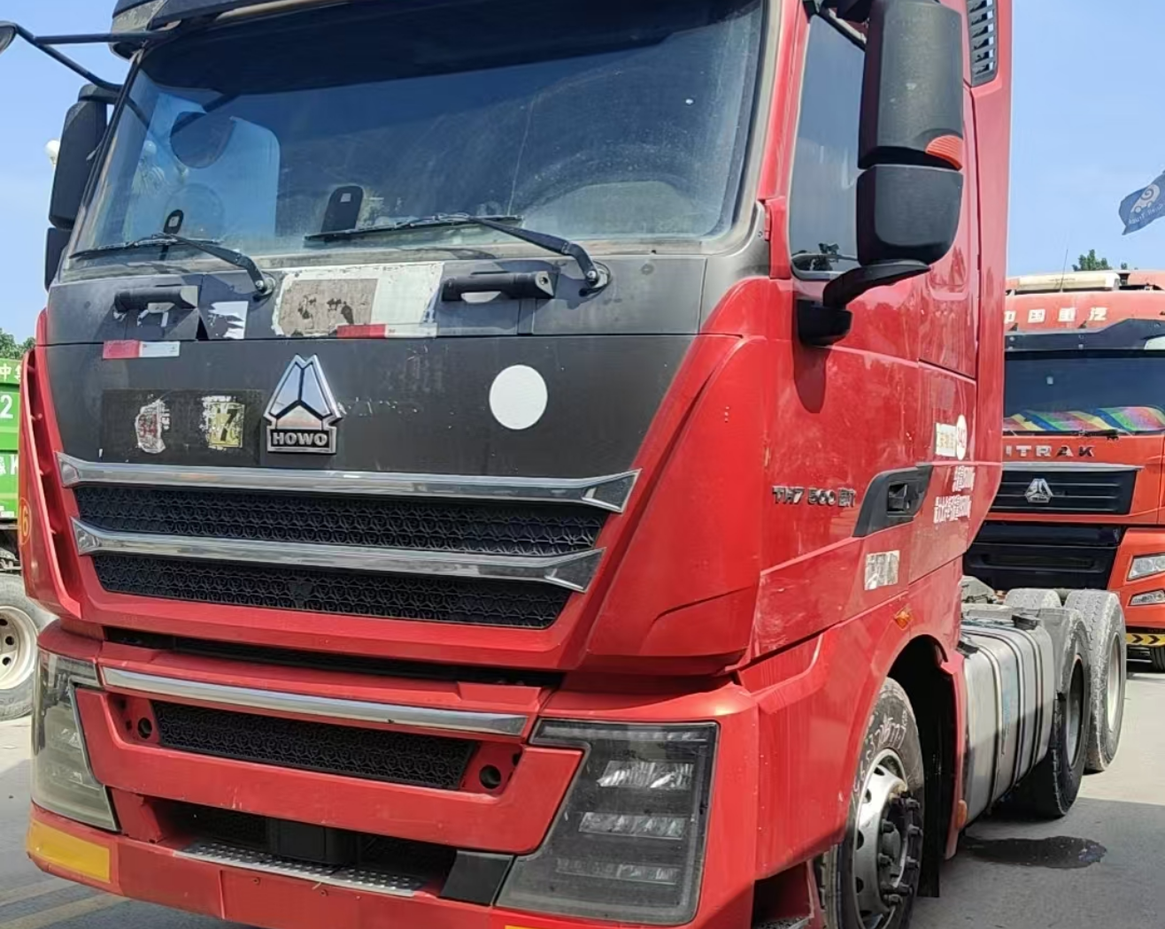 重汽豪沃 HOWO TH7 500马力 6×4 牵引车 1