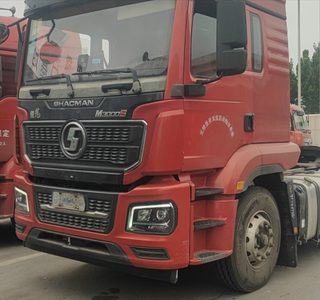 陕汽 德龙M3000S 460马力 6×4 牵引车