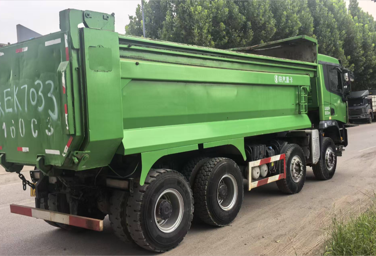 陕汽 德龙X3000 400马力 8×4 自卸车 2