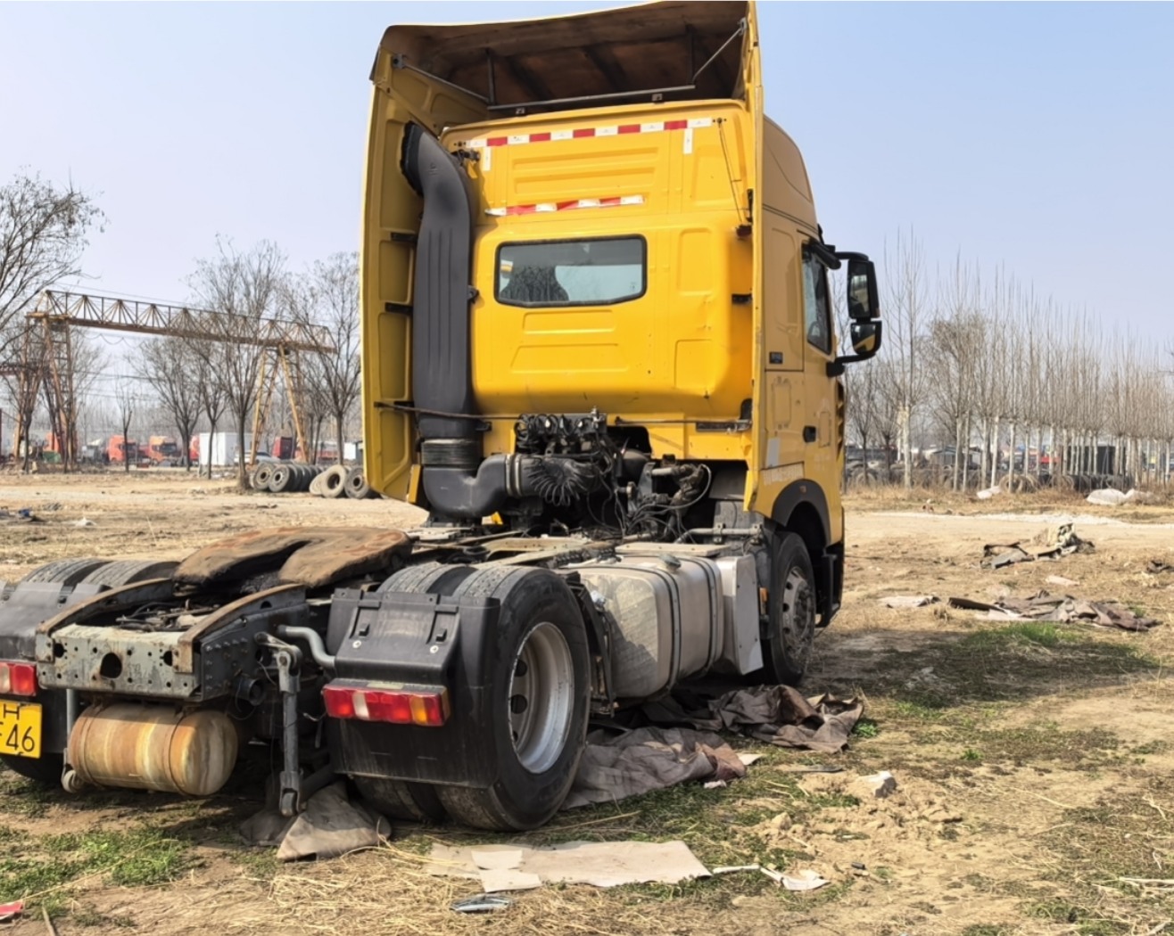 重汽豪沃 HOWO T7H 480马力 4×2 牵引车 2