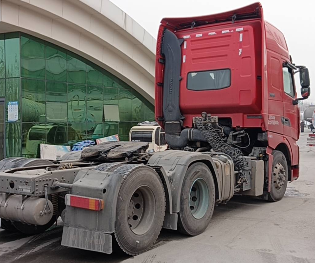重汽豪沃 HOWO TH7 540马力 6×4 牵引车 2