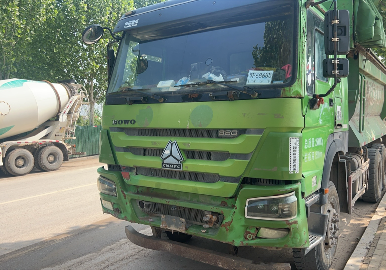 重汽豪沃 HOWO 380马力 8×2 自卸车