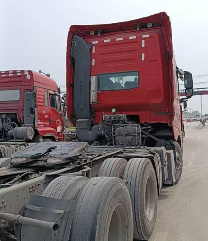 重汽豪沃 HOWO TH7 540马力 6×4 牵引车 2