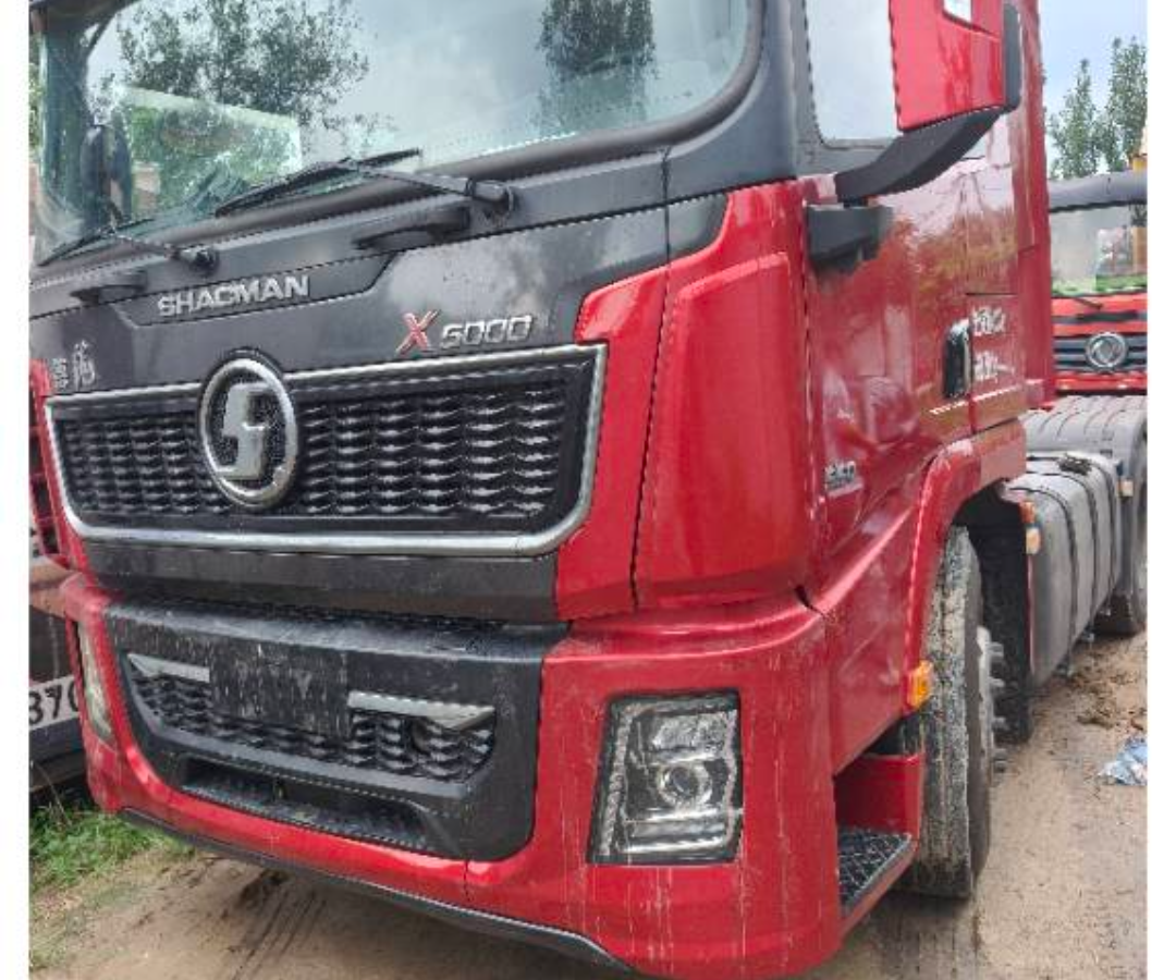 陕汽 德龙X5000 550马力 6×4 牵引车
