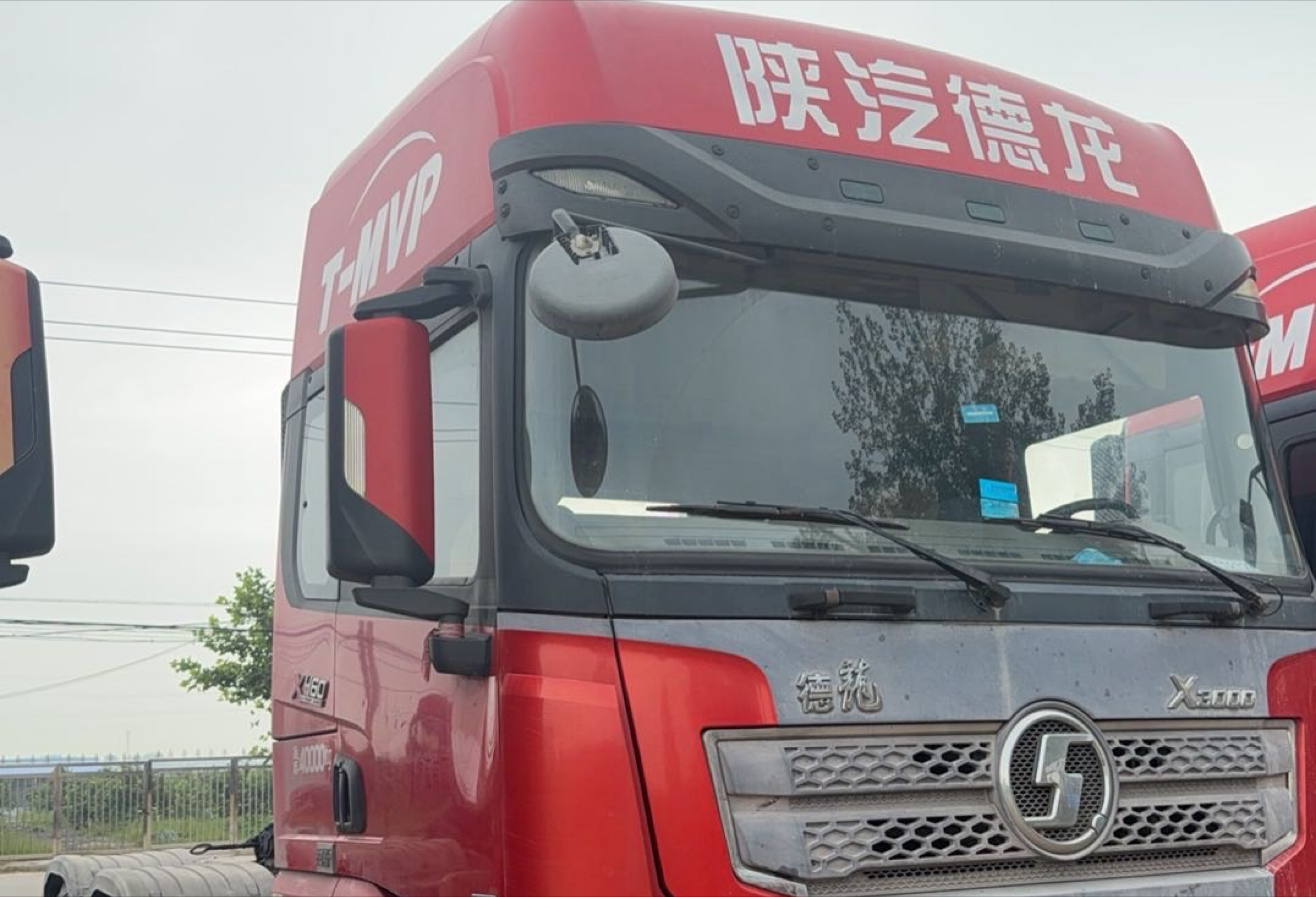 陕汽 德龙X3000 460马力 6×4 牵引车