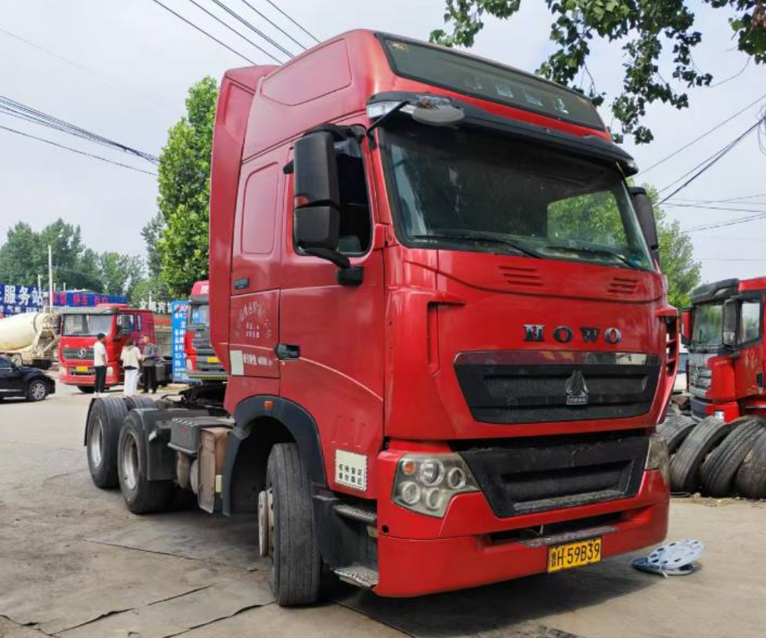 重汽豪沃 HOWO T7H 440马力 6×4 牵引车