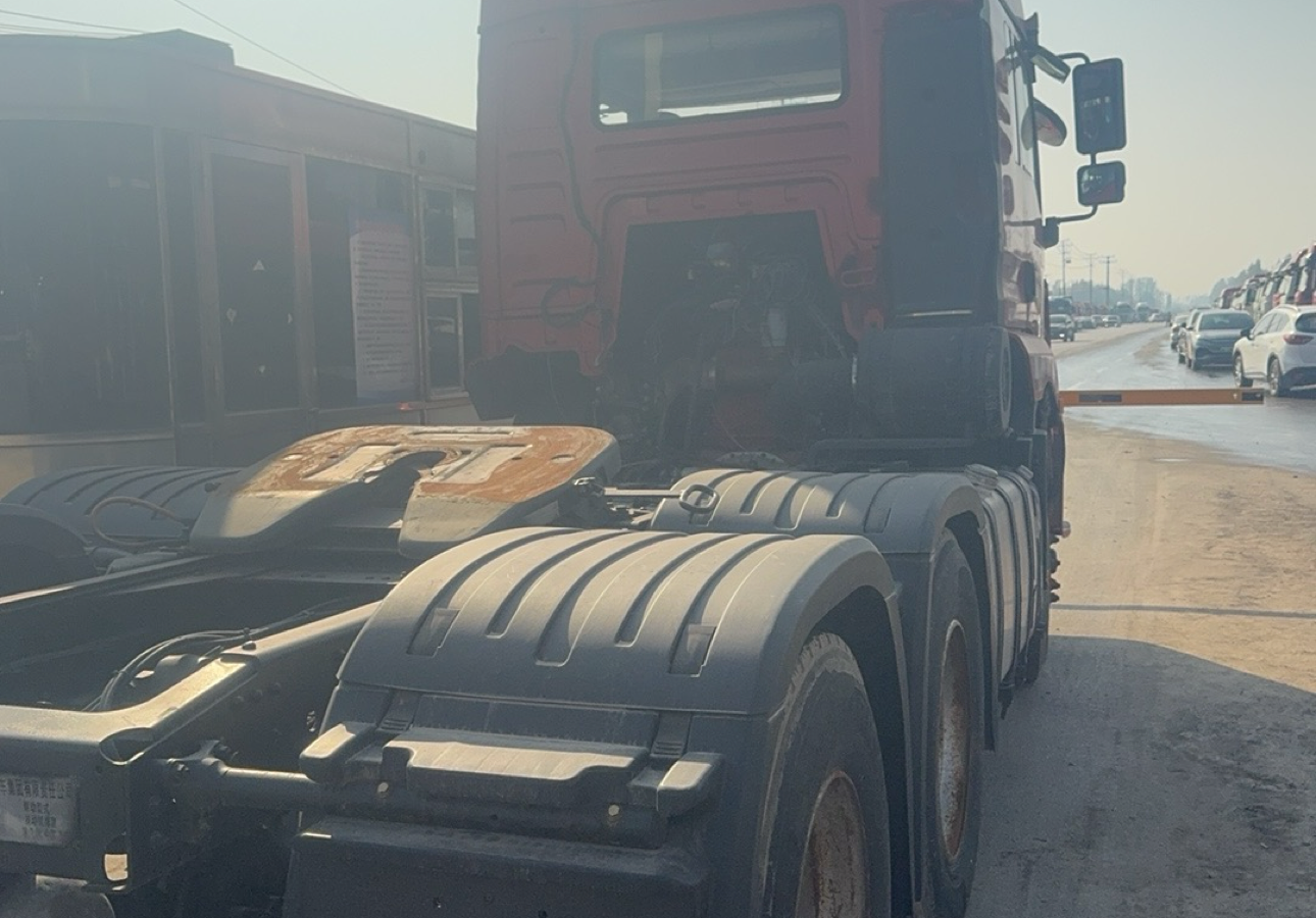 陕汽 德龙M3000S 460马力 6×4 牵引车 2