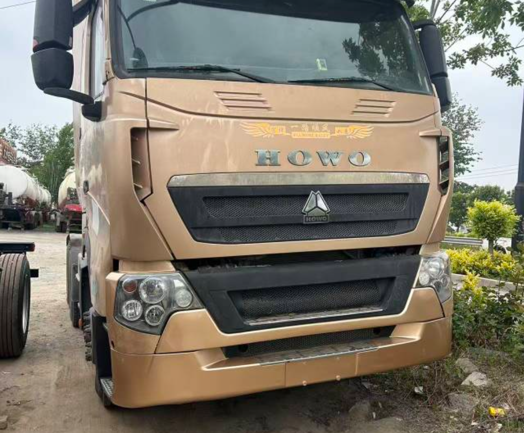 重汽豪沃 HOWO T7H 460马力 6×4 牵引车