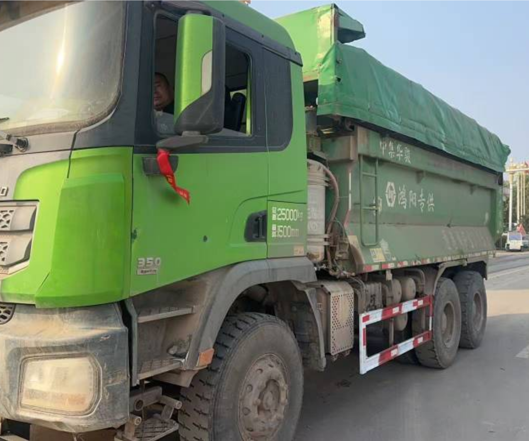 陕汽 德龙X3000 375马力 6×4 自卸车
